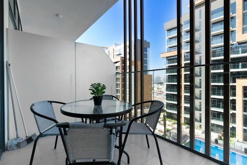 Studio - Pool - Gym - Wi-Fi - 12Min From Downtown - Azizi Riviera 26 Apartment Dubai